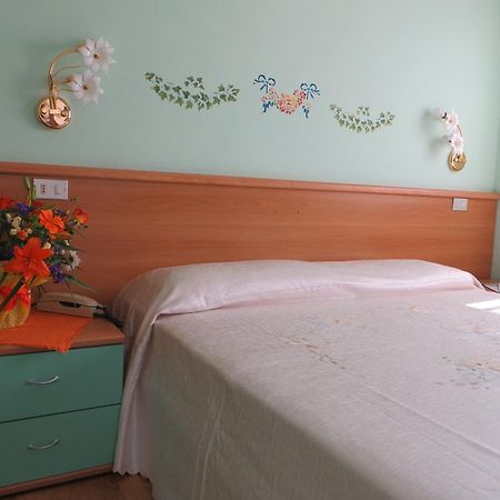 Locanda Ridevert Hotel Тионе ди Тренто Стая снимка